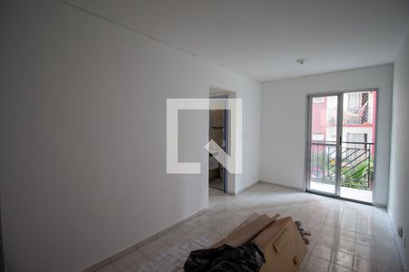 Sala de apartamento à venda com 2 quartos, 48m² em Vila Carmosina, São Paulo