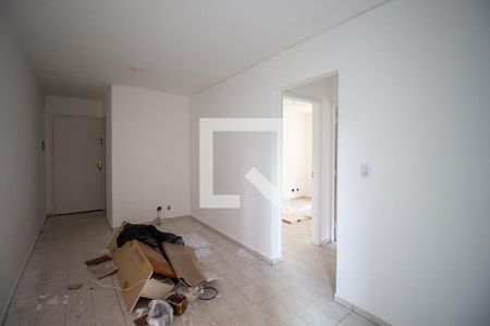 Sala de apartamento à venda com 2 quartos, 48m² em Vila Carmosina, São Paulo