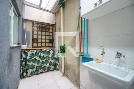 Área de serviço de casa à venda com 2 quartos, 68m² em Vila Carrão, São Paulo