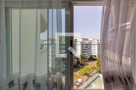 Apartamento à venda com 180m², 2 quartos e 2 vagas Apartamento à venda com 180m², 2 quartos e 2 vagasÁrea de Serviço Janela