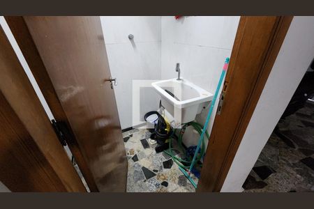 Casa para alugar com 260m², 4 quartos e 2 vagasBanheiro de serviço