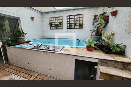 Casa para alugar com 260m², 4 quartos e 2 vagasPiscina