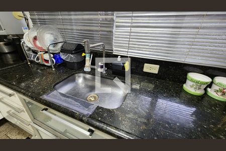 Casa para alugar com 260m², 4 quartos e 2 vagasCozinha - Torneira