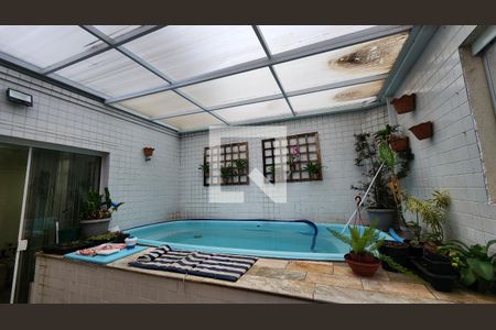 Casa para alugar com 260m², 4 quartos e 2 vagasPiscina