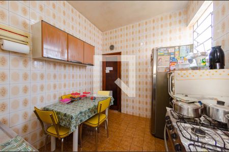 Casa à venda com 418m², 3 quartos e 1 vaga Casa à venda com 418m², 3 quartos e 1 vagaCozinha