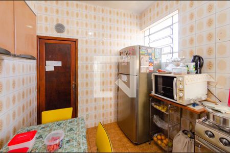 Casa à venda com 418m², 3 quartos e 1 vaga Casa à venda com 418m², 3 quartos e 1 vagaCozinha