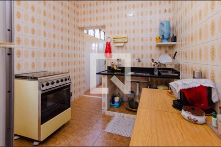 Casa à venda com 418m², 3 quartos e 1 vaga Casa à venda com 418m², 3 quartos e 1 vagaCasa 2 - Cozinha