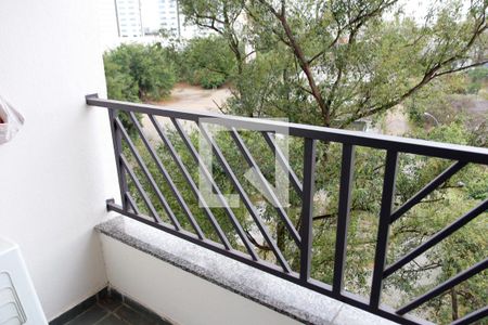 Sacada de apartamento para alugar com 3 quartos, 74m² em Continental, Osasco