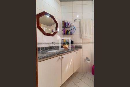 Apartamento à venda com 98m², 3 quartos e 3 vagasBanheiro da Suíte