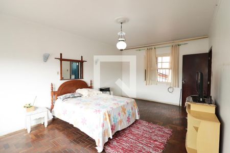 Casa à venda com 380m², 3 quartos e 4 vagasQuarto 2