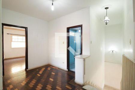 Casa à venda com 380m², 3 quartos e 4 vagasEscada