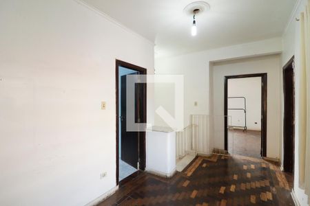 Casa à venda com 380m², 3 quartos e 4 vagasEscada
