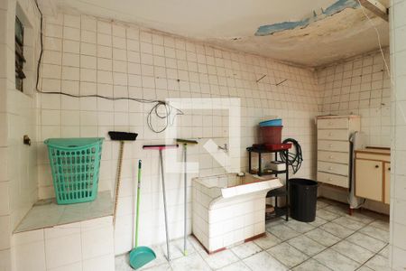 Casa à venda com 380m², 3 quartos e 4 vagasÁrea de Serviço e Banheiro de Serviço