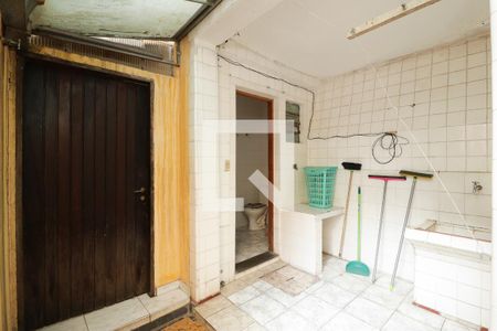 Casa à venda com 380m², 3 quartos e 4 vagasÁrea de Serviço e Banheiro de Serviço