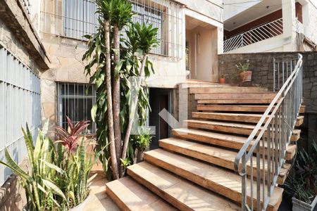 Casa à venda com 380m², 3 quartos e 4 vagasFachada