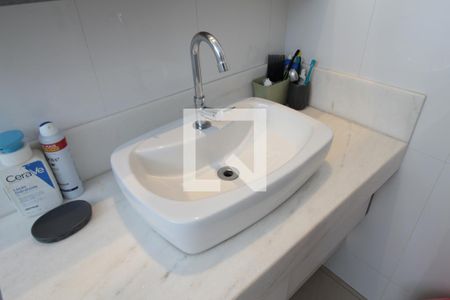 Apartamento à venda com 203m², 4 quartos e 3 vagasBanheiro da Suite 2