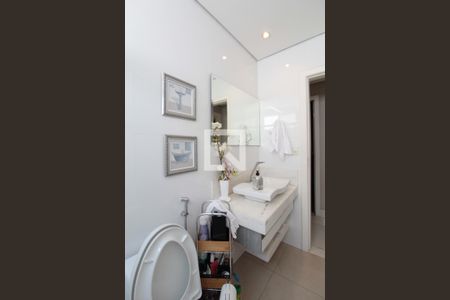 Apartamento à venda com 203m², 4 quartos e 3 vagasBanheiro Social