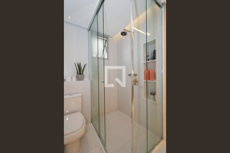 Apartamento à venda com 191m², 4 quartos e 3 vagasBanheiro da Suíte 1