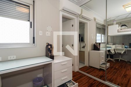 Apartamento à venda com 191m², 4 quartos e 3 vagasSuíte 2