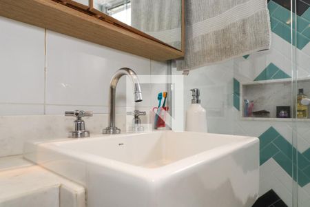 Apartamento à venda com 191m², 4 quartos e 3 vagasBanheiro da Suíte 2