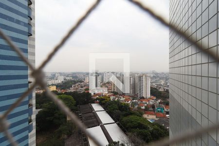 Apartamento à venda com 191m², 4 quartos e 3 vagasVista da Suíte 2