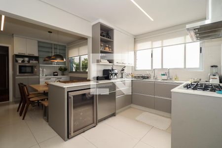 Apartamento à venda com 191m², 4 quartos e 3 vagasCozinha