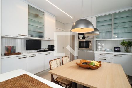 Apartamento à venda com 191m², 4 quartos e 3 vagasCozinha