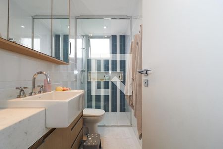 Apartamento à venda com 191m², 4 quartos e 3 vagasBanheiro