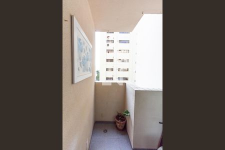 Varanda de apartamento à venda com 1 quarto, 40m² em Indianópolis, São Paulo