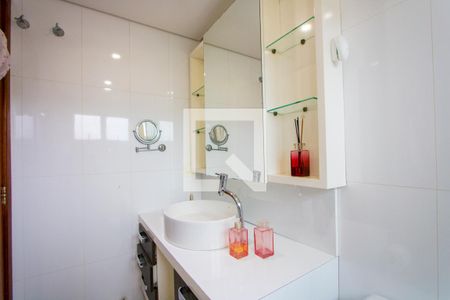 Apartamento à venda com 168m², 2 quartos e 3 vagasBanheiro do quarto 1