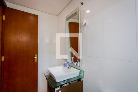 Apartamento à venda com 168m², 2 quartos e 3 vagasBanheiro do quarto 2