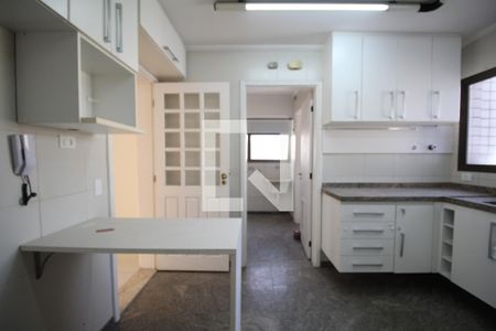 Apartamento para alugar com 198m², 3 quartos e 3 vagasCozinha