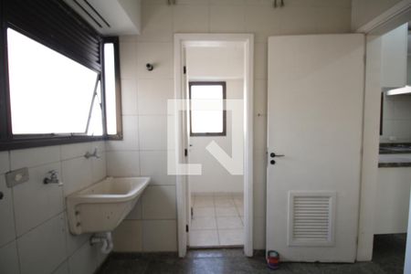 Apartamento para alugar com 198m², 3 quartos e 3 vagasÁrea de Serviço
