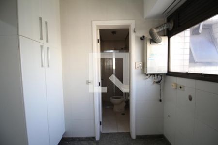 Apartamento para alugar com 198m², 3 quartos e 3 vagasÁrea de Serviço