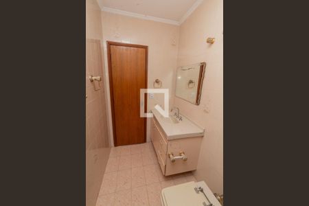 Casa à venda com 190m², 4 quartos e 2 vagas Casa à venda com 190m², 4 quartos e 2 vagasBanheiro 2