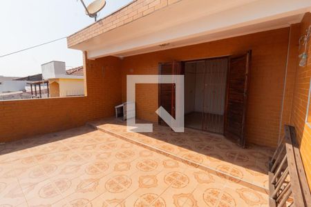 Casa à venda com 190m², 4 quartos e 2 vagas Casa à venda com 190m², 4 quartos e 2 vagasVaranda