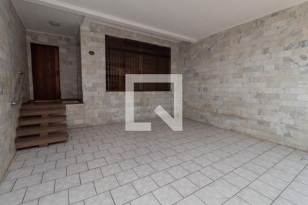 Casa à venda com 190m², 4 quartos e 2 vagas Casa à venda com 190m², 4 quartos e 2 vagasGaragem
