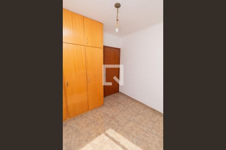 Casa à venda com 190m², 4 quartos e 2 vagas Casa à venda com 190m², 4 quartos e 2 vagasQuarto 2