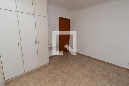 Casa à venda com 190m², 4 quartos e 2 vagas Casa à venda com 190m², 4 quartos e 2 vagasQuarto 4 - suíte com varanda