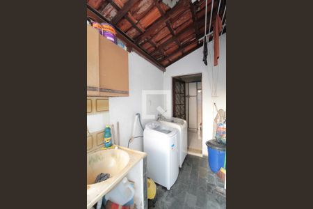 Casa à venda com 210m², 4 quartos e 2 vagasArea de Serviço