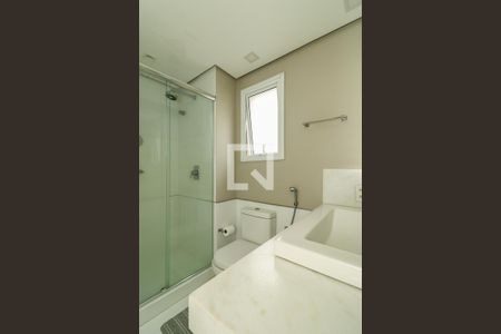 Banheiro da Suíte de apartamento à venda com 2 quartos, 105m² em Passo D’areia, Porto Alegre