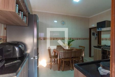 Casa à venda com 64m², 2 quartos e 3 vagas Casa à venda com 64m², 2 quartos e 3 vagasCozinha