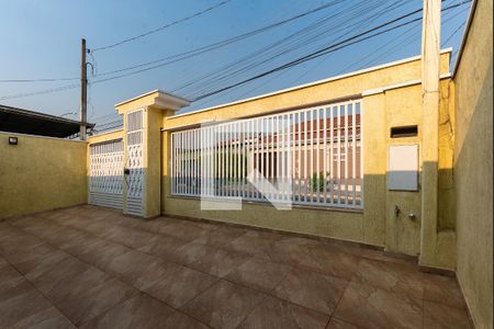 Casa à venda com 64m², 2 quartos e 3 vagas Casa à venda com 64m², 2 quartos e 3 vagasGaragem