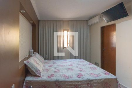 Casa à venda com 64m², 2 quartos e 3 vagas Casa à venda com 64m², 2 quartos e 3 vagasSuíte