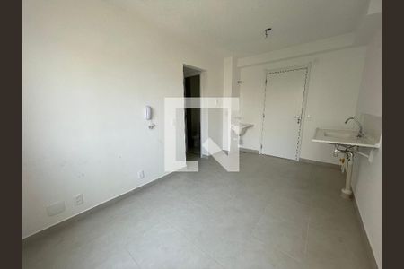 Sala/Cozinha de apartamento à venda com 2 quartos, 34m² em Jardim Celeste, São Paulo