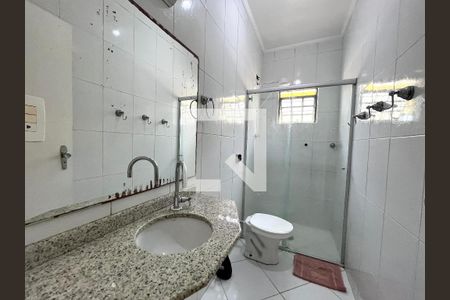 Casa para alugar com 168m², 4 quartos e 2 vagasBanheiro Corredor