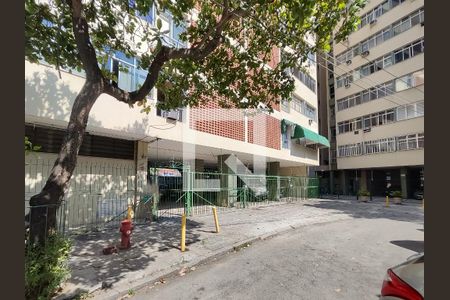 Apartamento à venda com 63m², 2 quartos e 1 vagaFachada e portaria