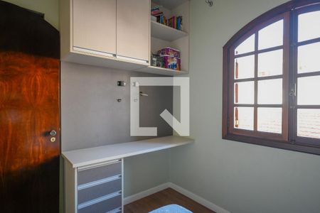 Casa à venda com 216m², 3 quartos e 2 vagasQuarto 2