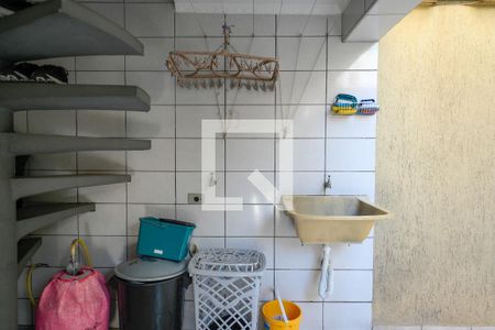 Casa à venda com 216m², 3 quartos e 2 vagasQuintal/Serviço