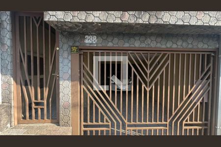 Casa à venda com 216m², 3 quartos e 2 vagasFachada